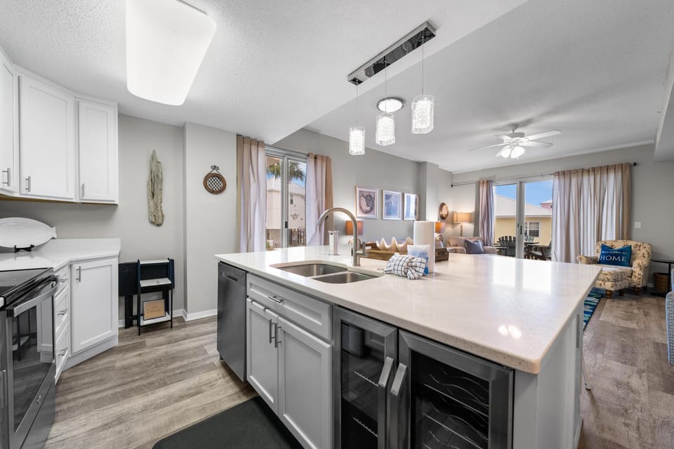 Condo, Multiple Beds (The Dunes 100) | Private kitchen | Oven, toaster