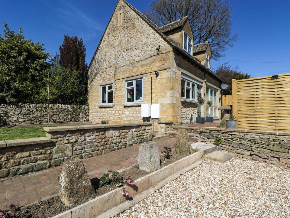 Cottage | Property grounds