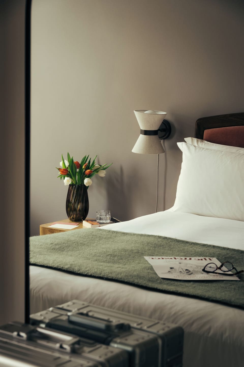 Egyptian cotton sheets, premium bedding, in-room safe, desk