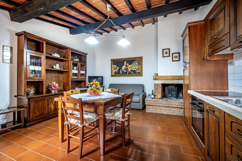 Basic Apartment | Dining