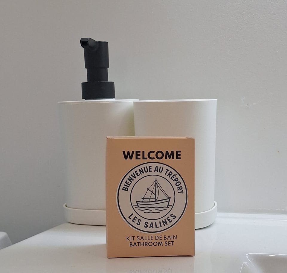 Bathroom amenities