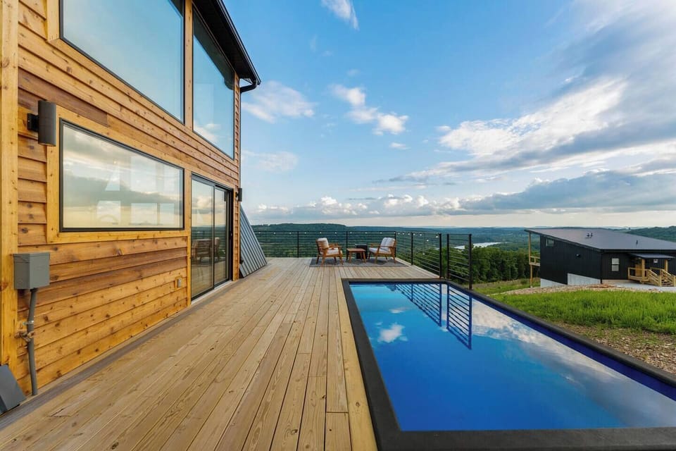 Adirondack seats, pool days & endless views ✨