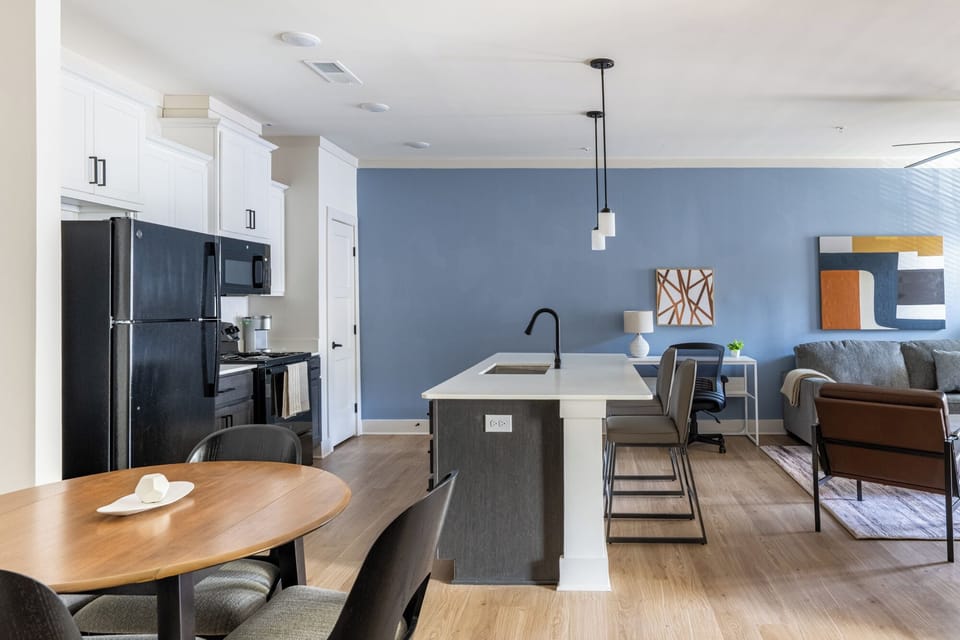 Apartment (1 Bedroom) | Private kitchen | Fridge, microwave, oven, stovetop