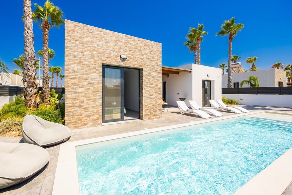 Beautiful villa with private pool and terrace