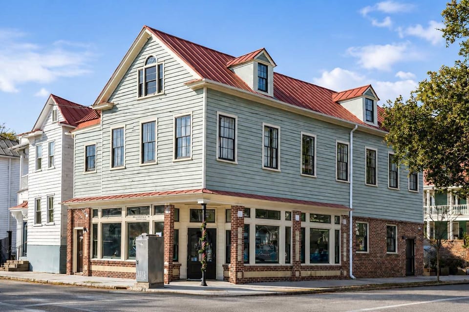 Welcome to your Charleston retreat, with Daniela's Downtown serving beloved breakfast and lunch favorites just downstairs until 3PM.