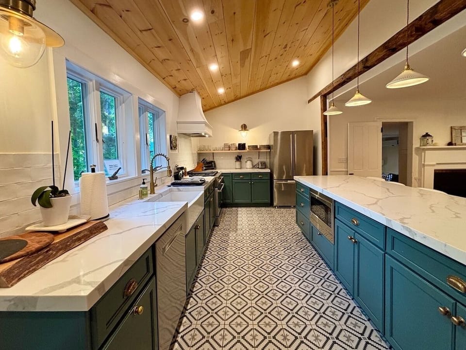 spectacular kitchen