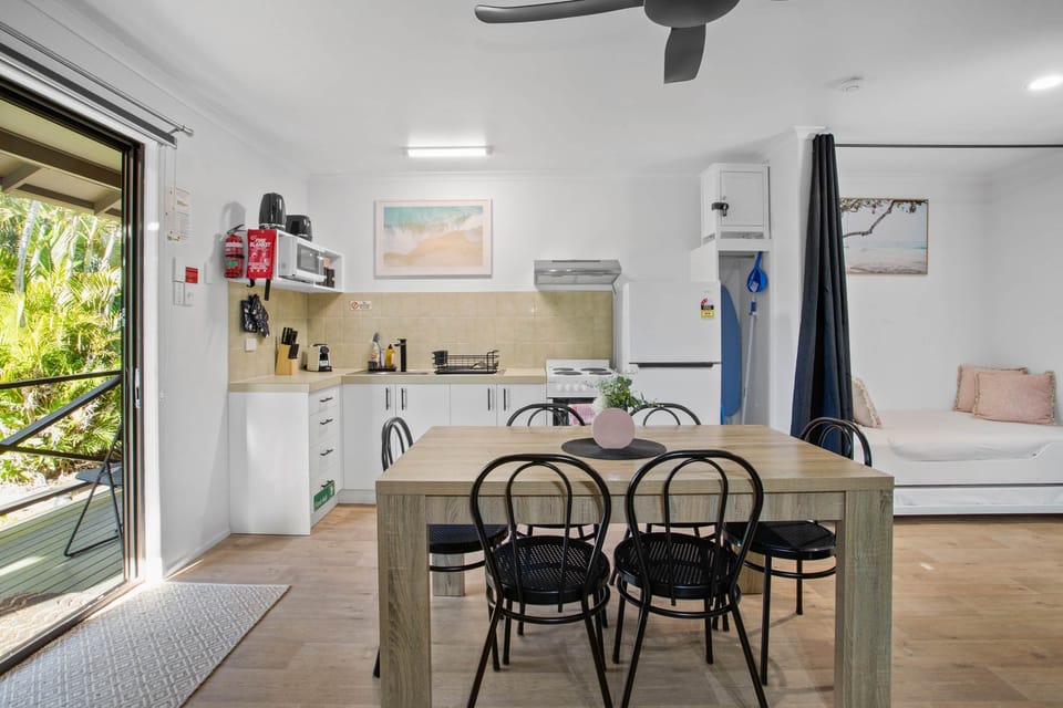 Dining / Kitchenette