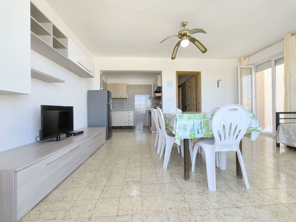 Floor, Flooring, Apartment, Ceiling, Shade, Wood Flooring, Hardwood, Balcony, Ceiling Fan, Penthouse Apartment
