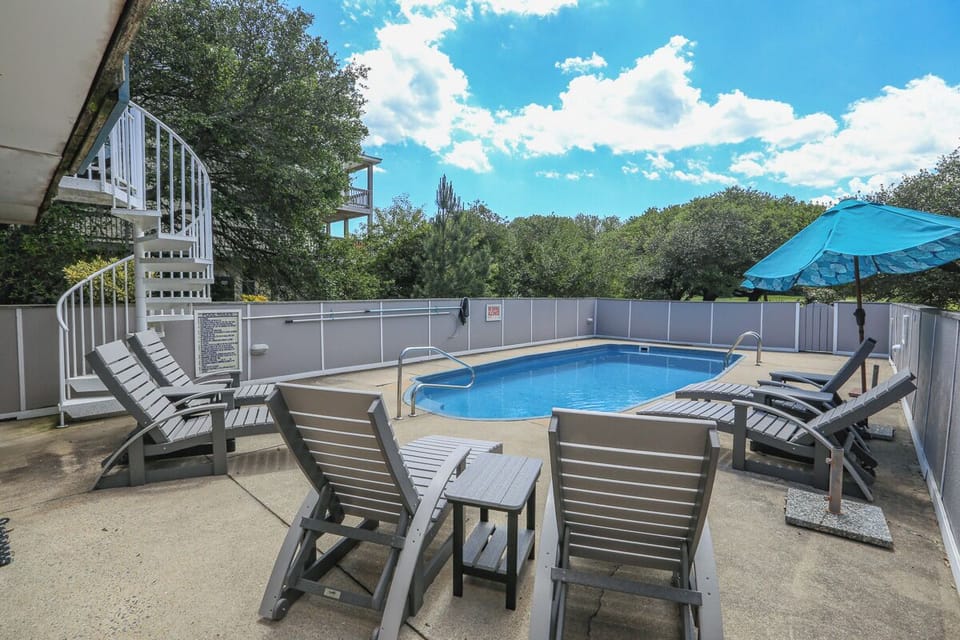 Private Pool 2022