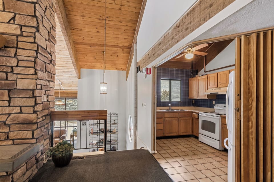 Clubhouse / Kitchen