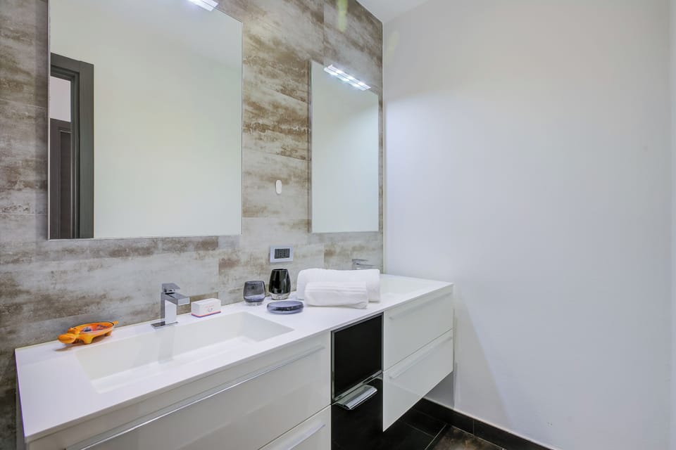 Family Apartment, 2 Bedrooms, Balcony (Asia Apartment: 2BR in Laveno Center) | Interior