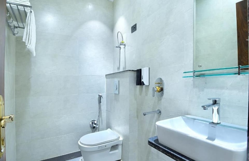 Shower, towels, soap