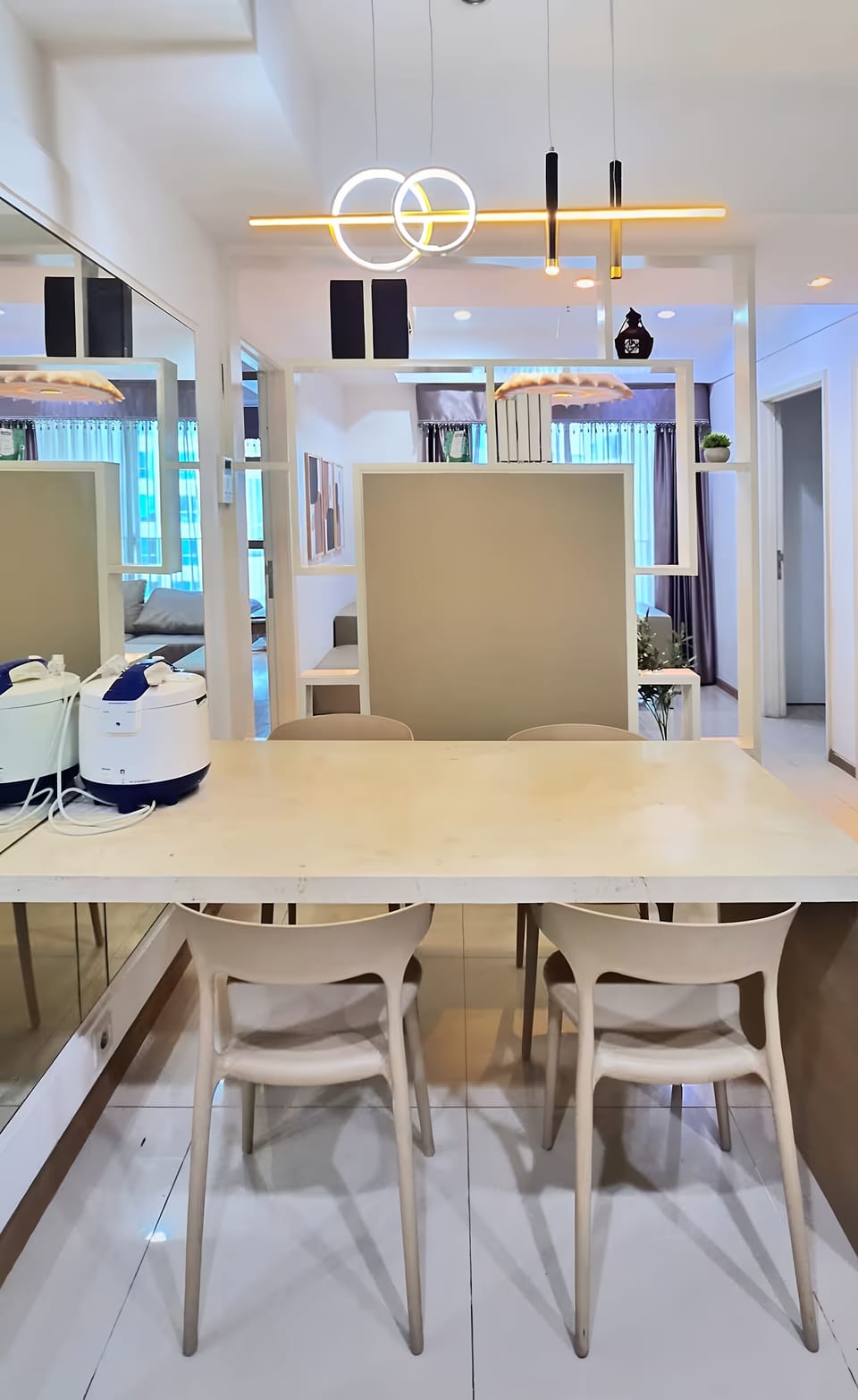 Apartment, 2 Bedrooms, City View | In-room dining