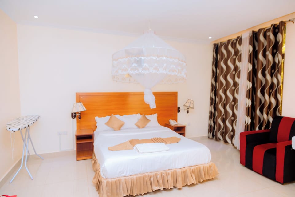 Room, Balcony, Hill View | In-room safe, desk, iron/ironing board, WiFi (free)
