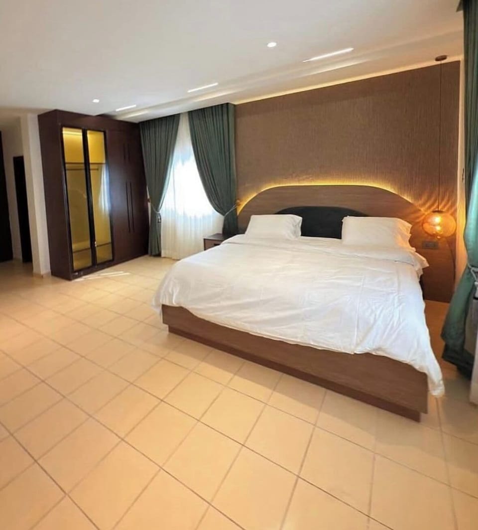 Junior Room, Balcony, City View | Desk, laptop workspace, blackout drapes, soundproofing