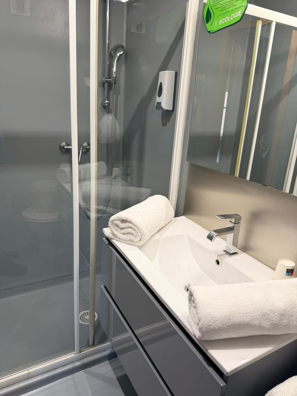 Towels, soap, shampoo, toilet paper