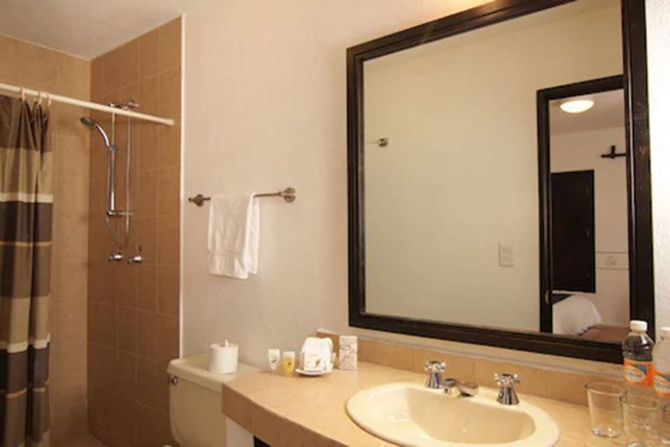 Shower, towels, soap, shampoo