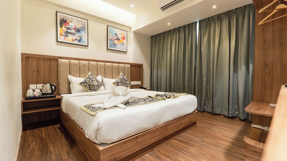 Executive Double Room | Free WiFi, bed sheets