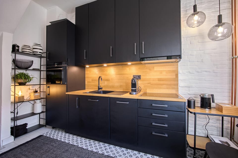 fully equipped kitchen