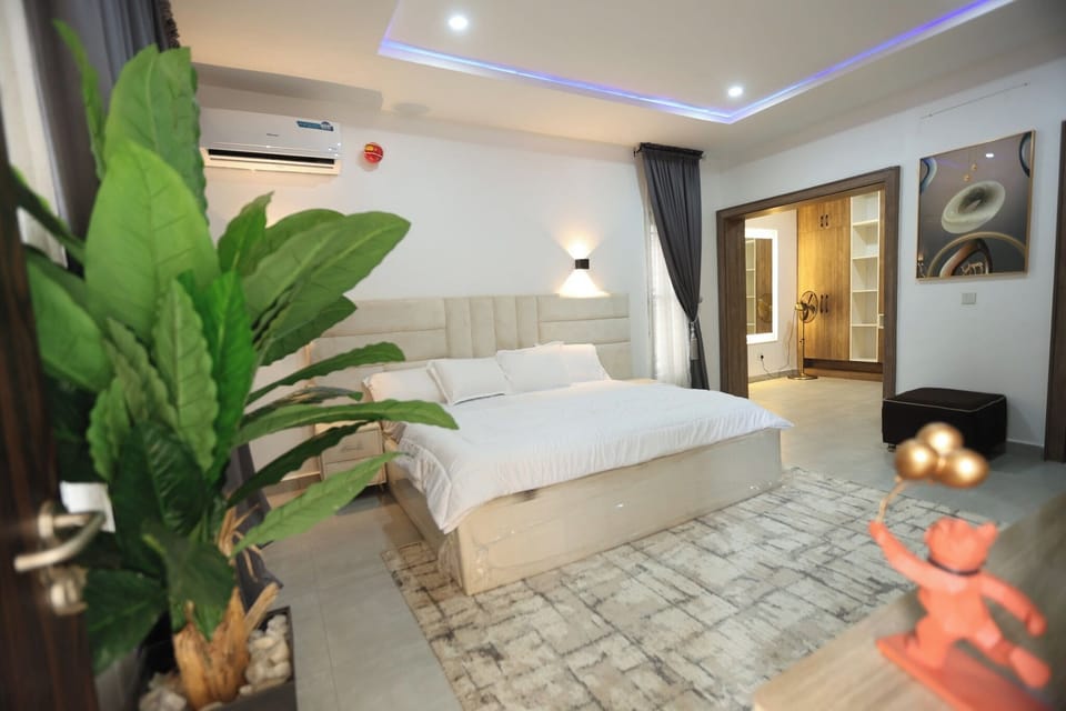 Junior Room, Balcony, City View | Desk, laptop workspace, blackout drapes, soundproofing
