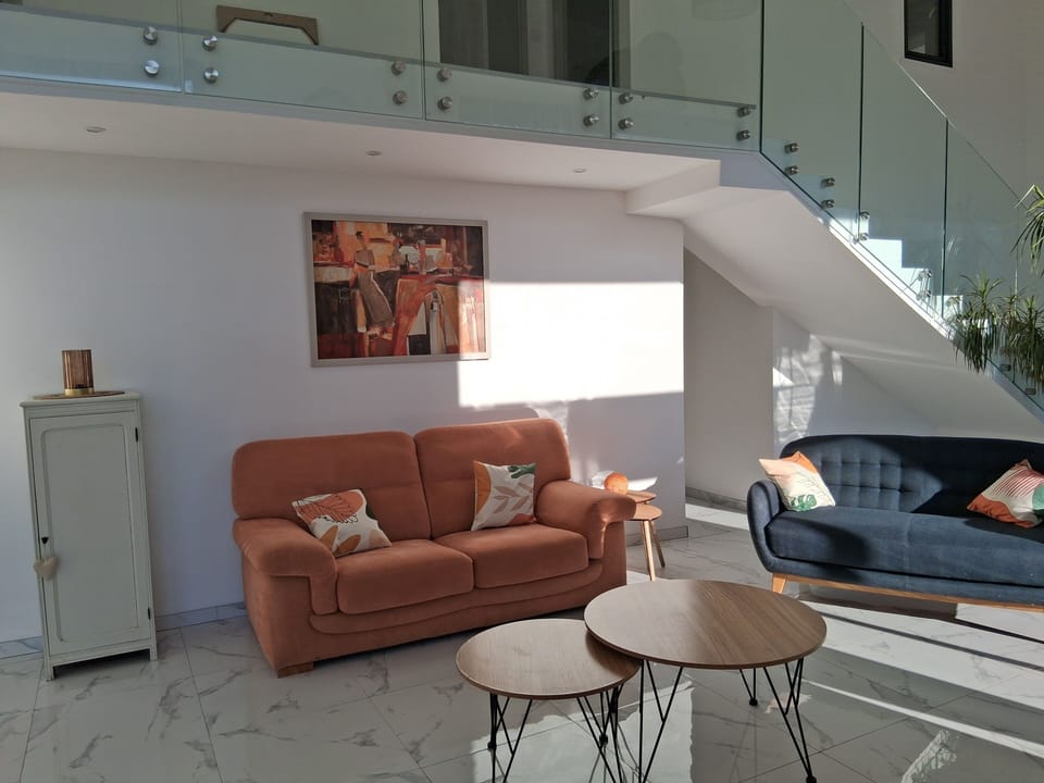 Spacious 7-person villa facing Montagne de Lure House in Provence-Alpes-Côte d'Azur