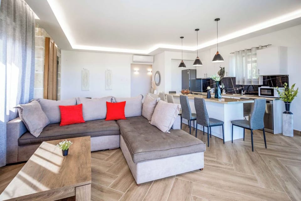 Villa Licaj with Private Pool