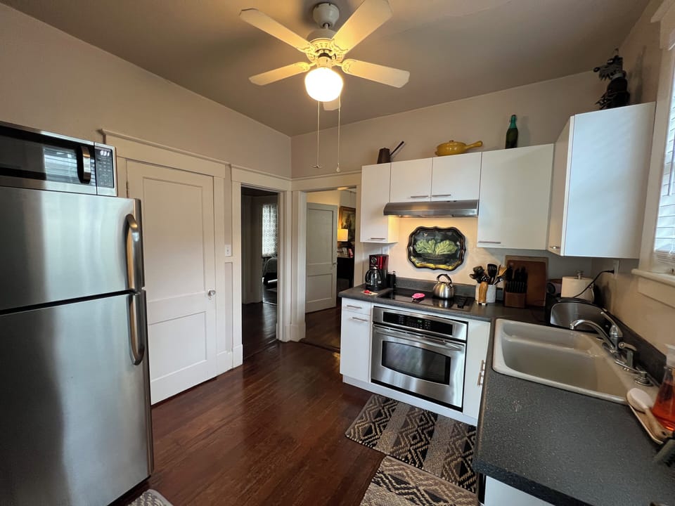 Kitchen includes pantry