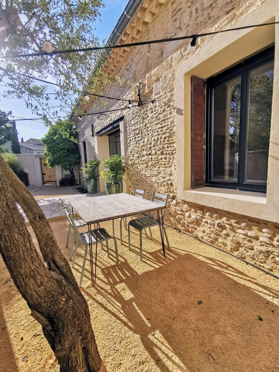 Mas en pierre, piscine et jardin privés, 2ch, 5 pers, 10min du Pont du Gard Farm Stay in Provence-Alpes-Côte d'Azur