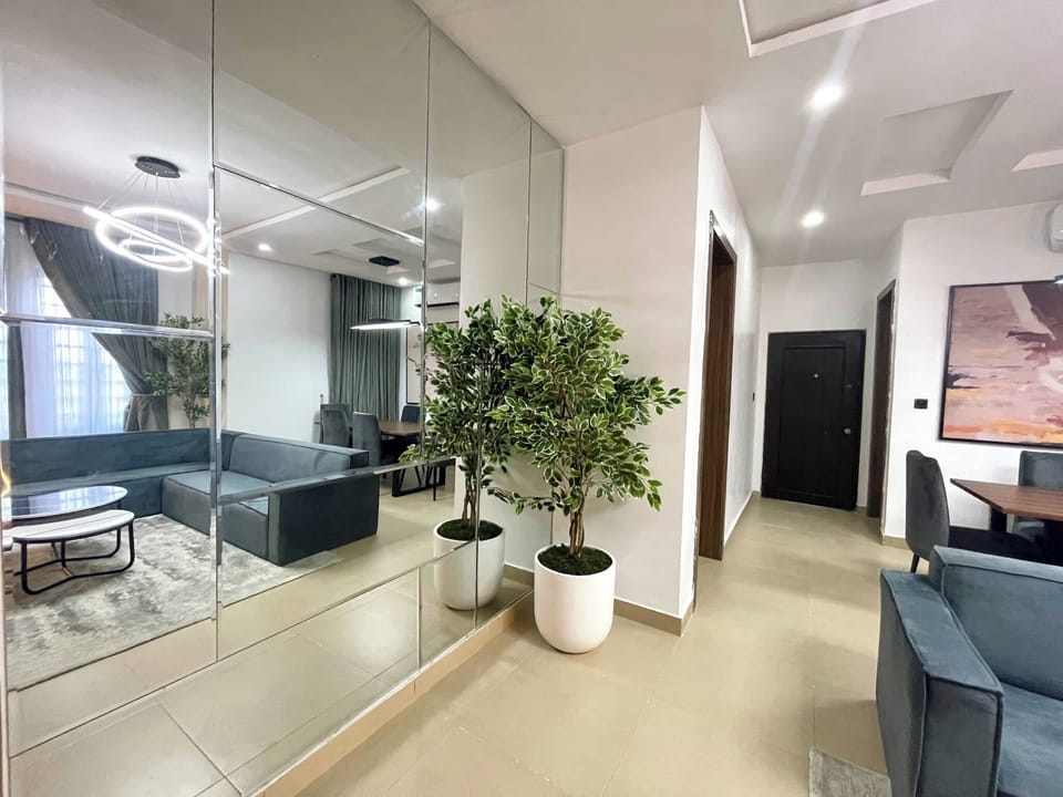Deluxe Room, Balcony, City View | Interior