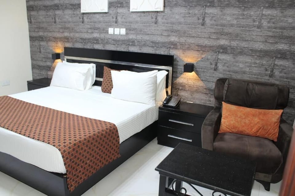 Deluxe Room, Balcony, City View | Desk, laptop workspace, blackout drapes, soundproofing