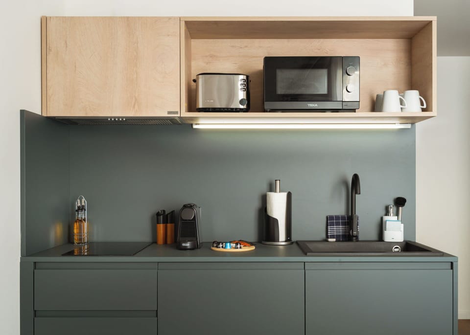 Suite | Private kitchen | Espresso maker, electric kettle
