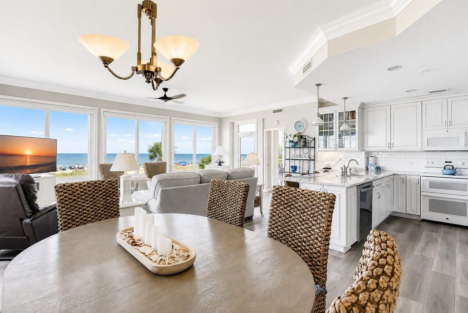 Main Living Area - 3205 SeaCrest - The Vacation Company