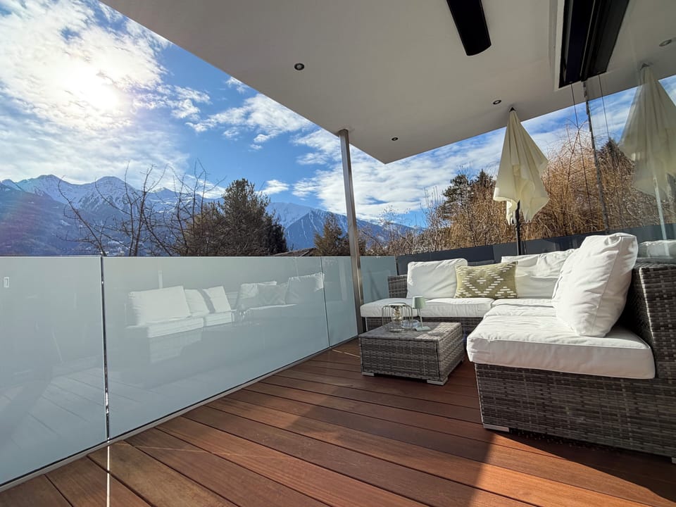 private Terrasse mit Bergblick