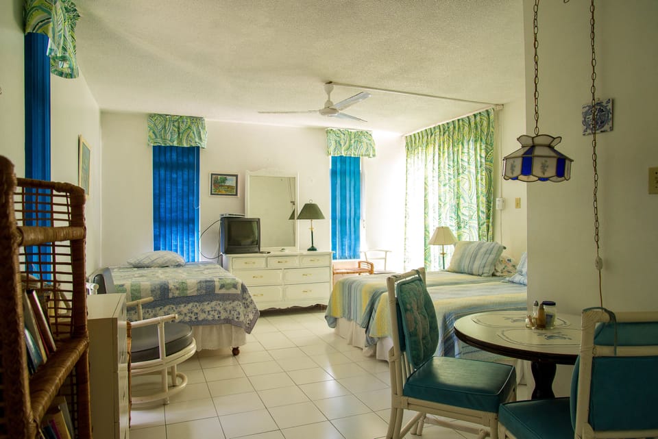 Standard Studio | In-room dining