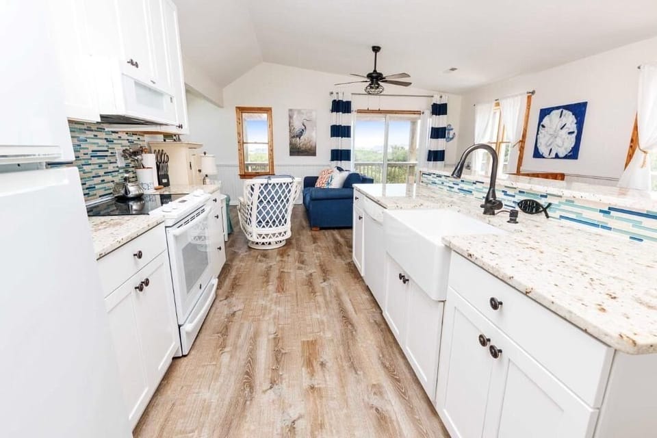 up close kitchen 