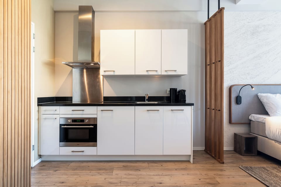 Studio | Private kitchen | Full-size fridge, microwave, oven, stovetop
