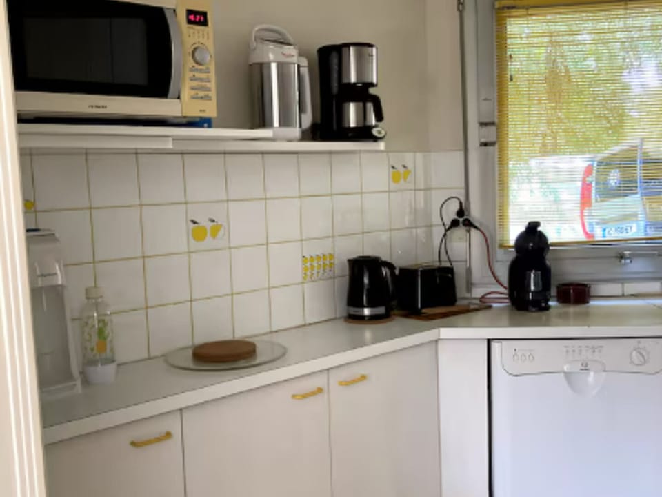 Spacious villa for 9 in Saint-Jacques, near sea, fully equipped House in Brittany