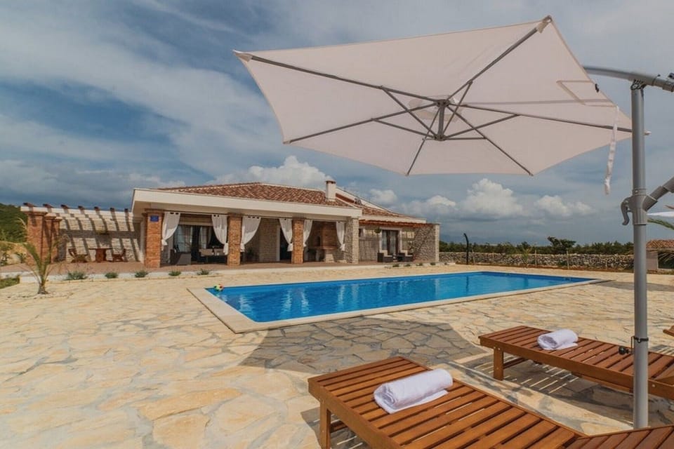 Holiday Home Swimming Pool