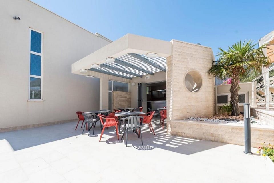 Holiday Home Swimming Pool