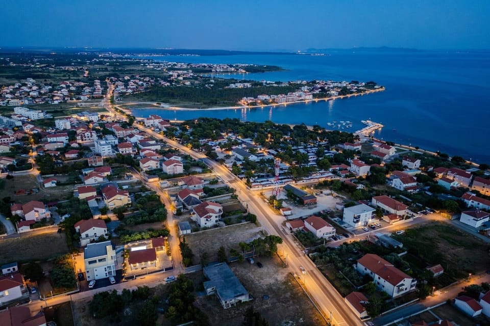 Surroundings [summer] (1-5 km)