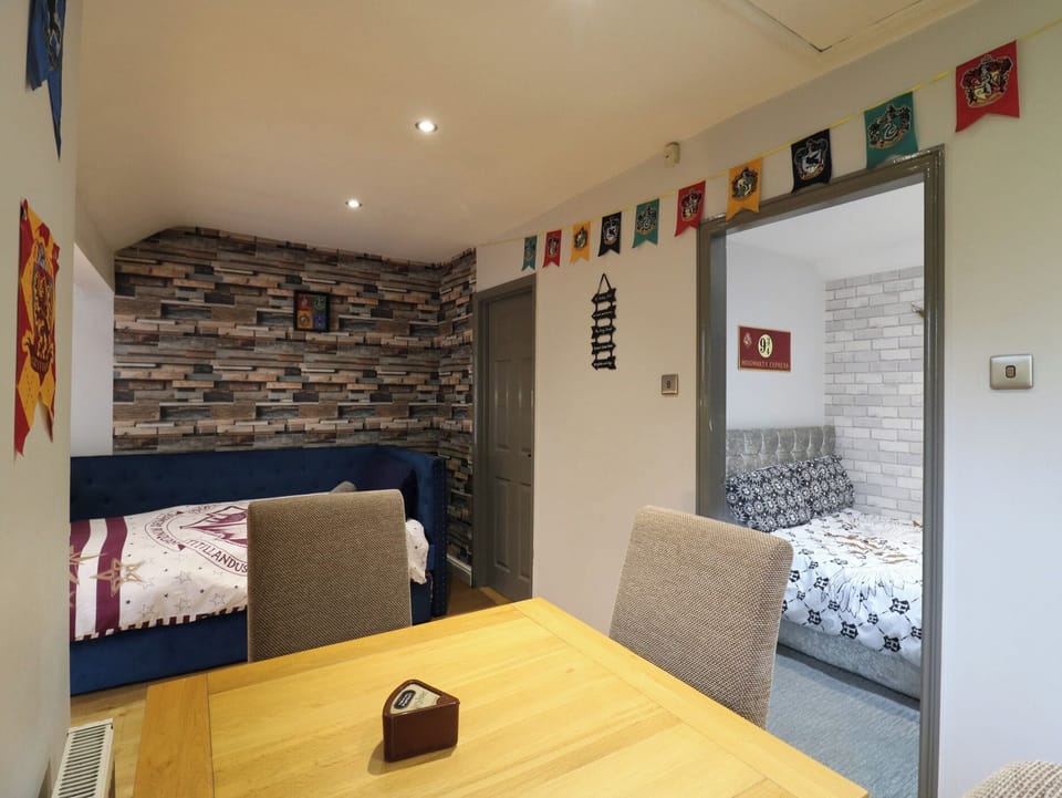 1 bedroom, individually decorated, individually furnished, free WiFi