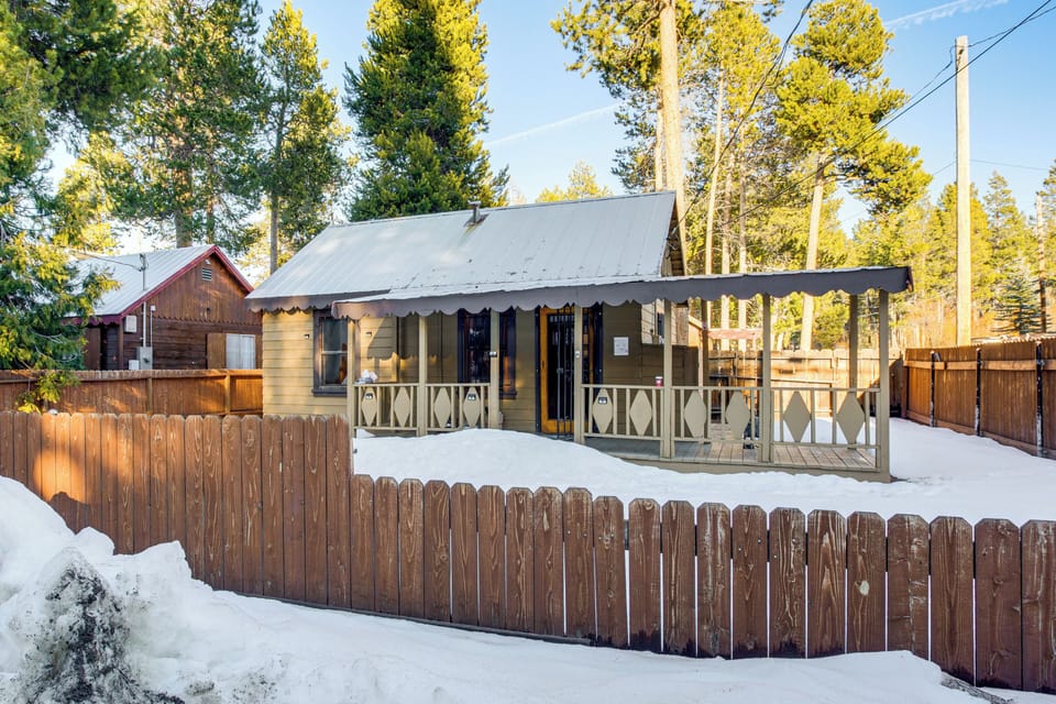 Cabin Exterior | Fenced Yard | Street Parking