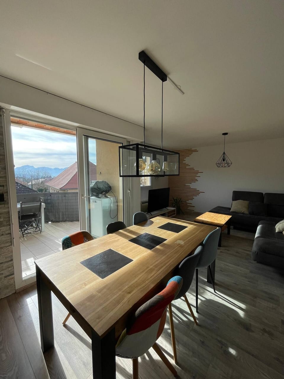 Bright duplex with terrace and lake view – Brison-Saint-Innocent Apartment in Aix-les-Bains