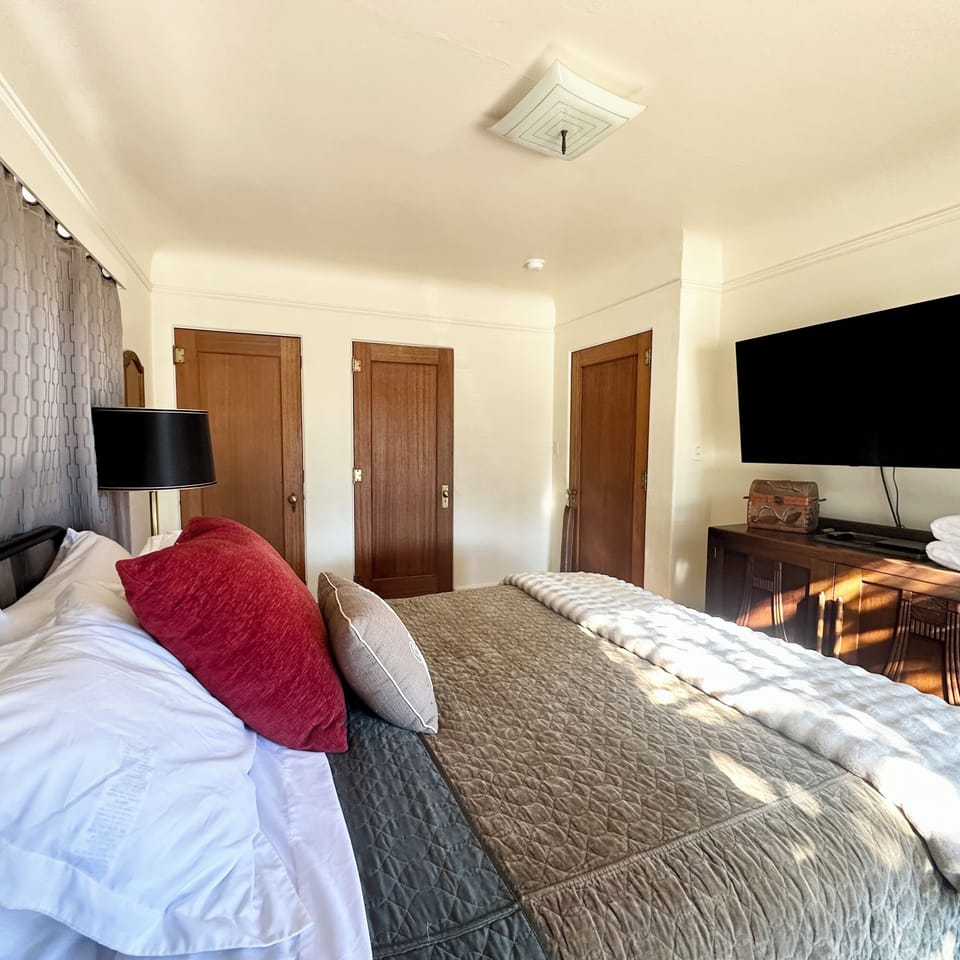 The 1925 Gunn House House in Clear Lake