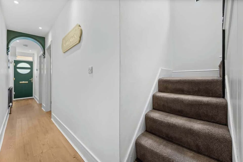 Hallway at Blue Puffin Stays Short Lets & Serviced Accommodation
