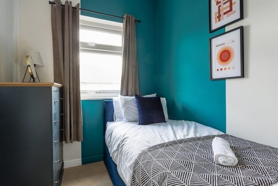 Stylish & comfy 3 bed house House in England