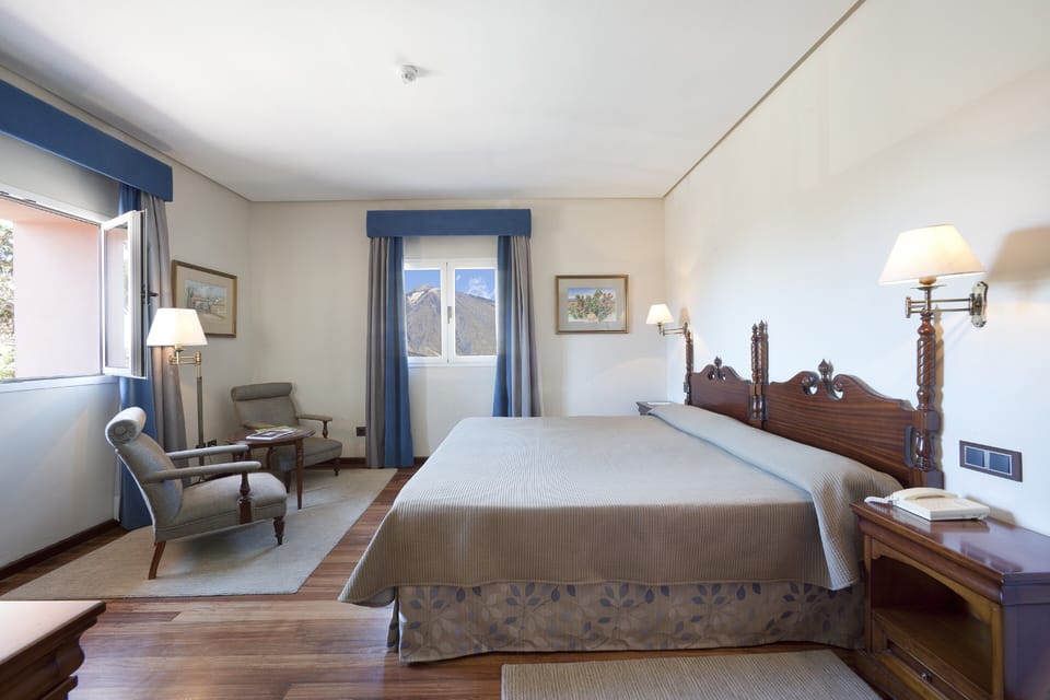 Superior Twin Room | Minibar, in-room safe, desk, free WiFi
