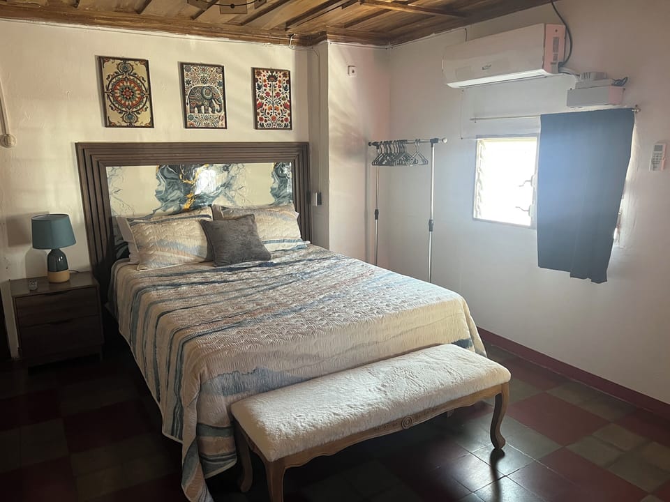 Deluxe Room, Courtyard View | WiFi (free), bed sheets