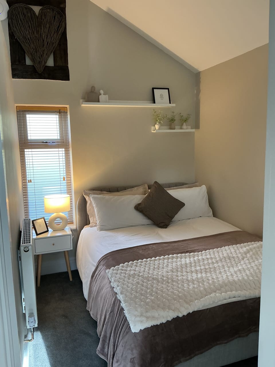 Towneley Park Burnley. Rural location Lodge in Burnley