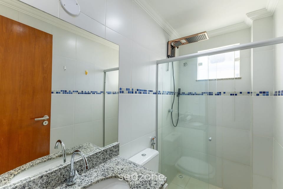 Basic Apartment | Bathroom